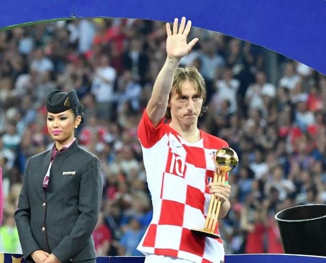 国米vs威尼斯：劳塔罗替补，图拉姆、埃斯波西托出战（国际米兰迎战威尼斯：图拉姆、埃斯波西托首发，劳塔罗替补待命）