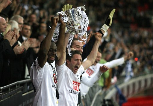 西媒：苏契奇一只脚已踏出皇社大门，球队愿意直接出售他（西媒：苏契奇基本确定离开皇社，俱乐部倾向直接出售）