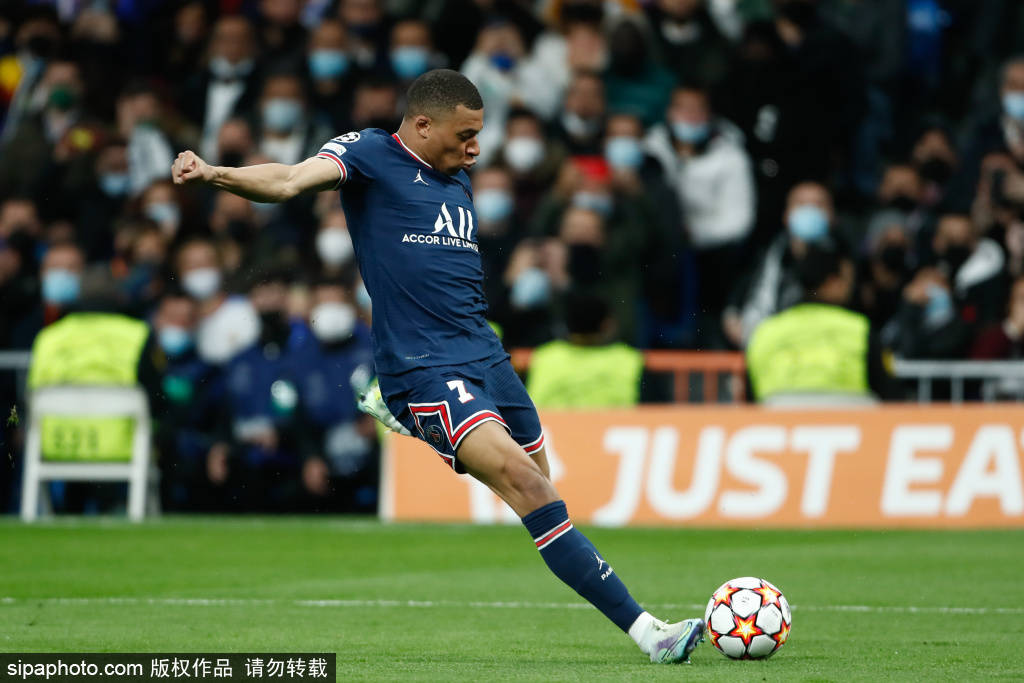 苏州地区球迷近距离感受了足协杯的特色（苏州球迷近距离体验足协杯魅力）