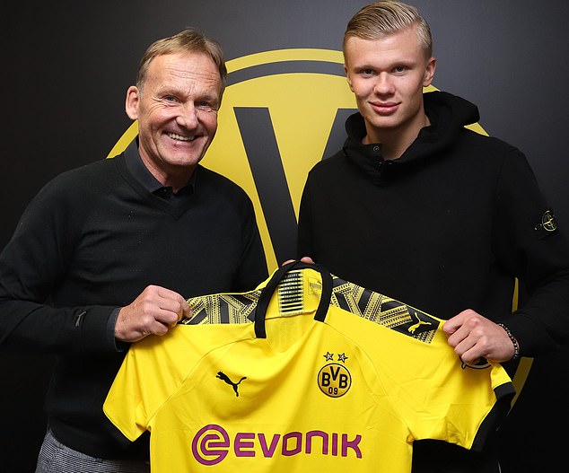 国际米兰攻守俱佳领跑意甲（国际米兰攻防均衡稳居意甲榜首）