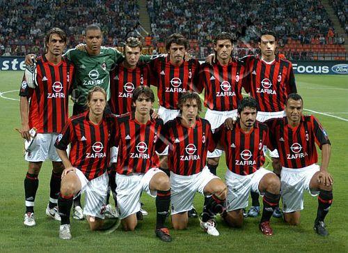 克罗斯评历史最佳11人：C罗左边锋，梅西前腰，马尔蒂尼入选（克罗斯评选史上最佳11人：C罗踢左翼，梅西任前腰，马尔蒂尼在列）