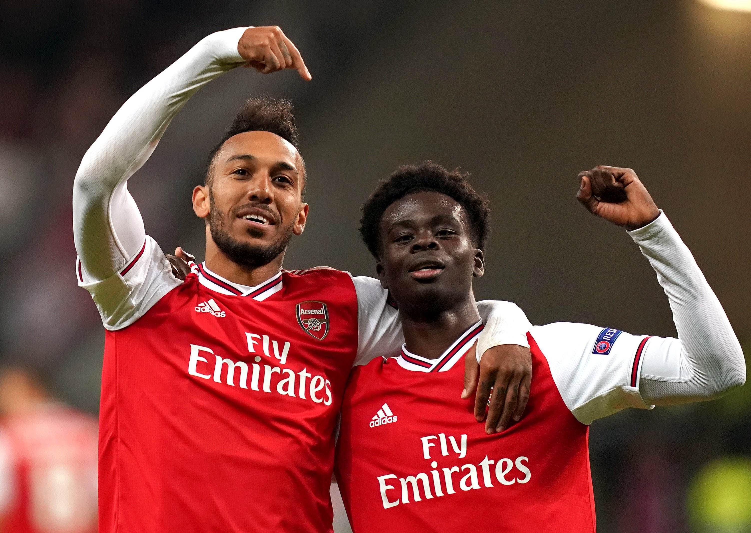 罗马诺：巴萨冬季不太可能重金引进中卫，埃永一直是考察对象（罗马诺：巴萨冬窗难砸重金签中卫，埃永仍在重点考察名单）