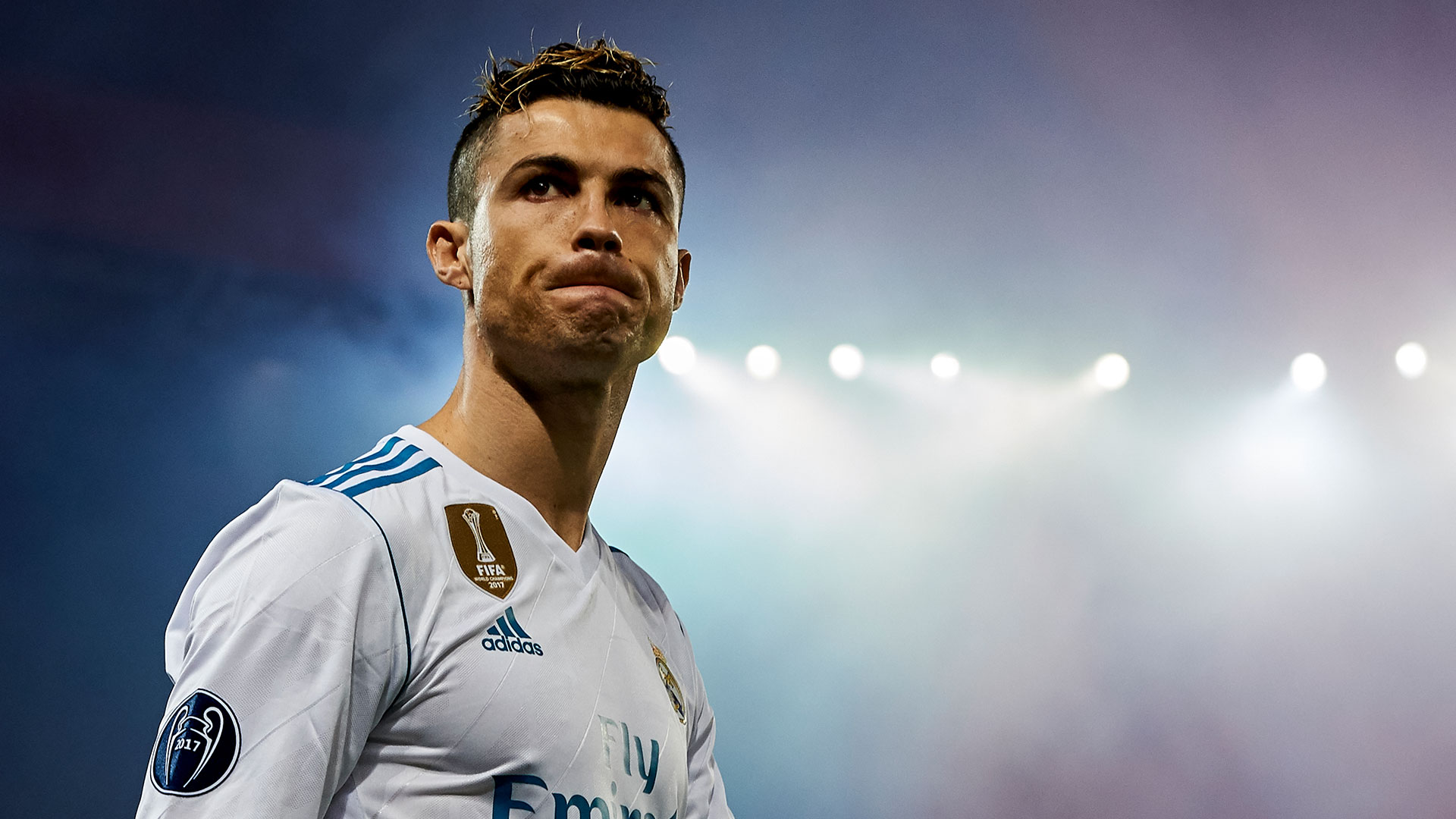 不差钱，阿联酋足协提供5架专机拉球迷去客场看世预赛（阿联酋足协豪气包机，5架专机送球迷赴客场看世预赛）