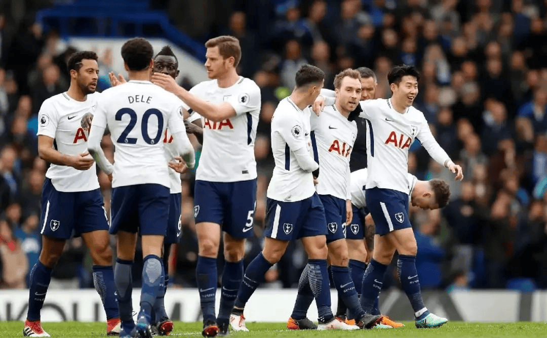 赫内斯：巴萨的债务超过13亿欧元，但在西甲却相安无事（赫内斯称巴萨负债逾13亿欧元，仍在西甲安然无恙）